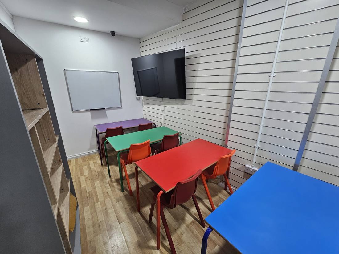 KS4 work space at Horizon Tuition Redbridge